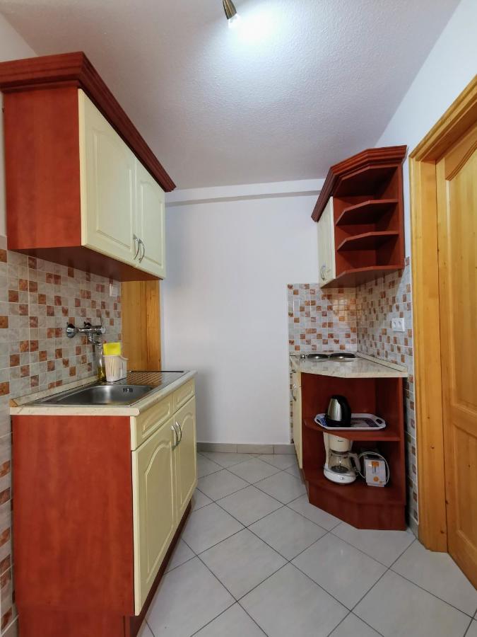 Magyar Apartmanhaz Iv. ザラカロシュ エクステリア 写真