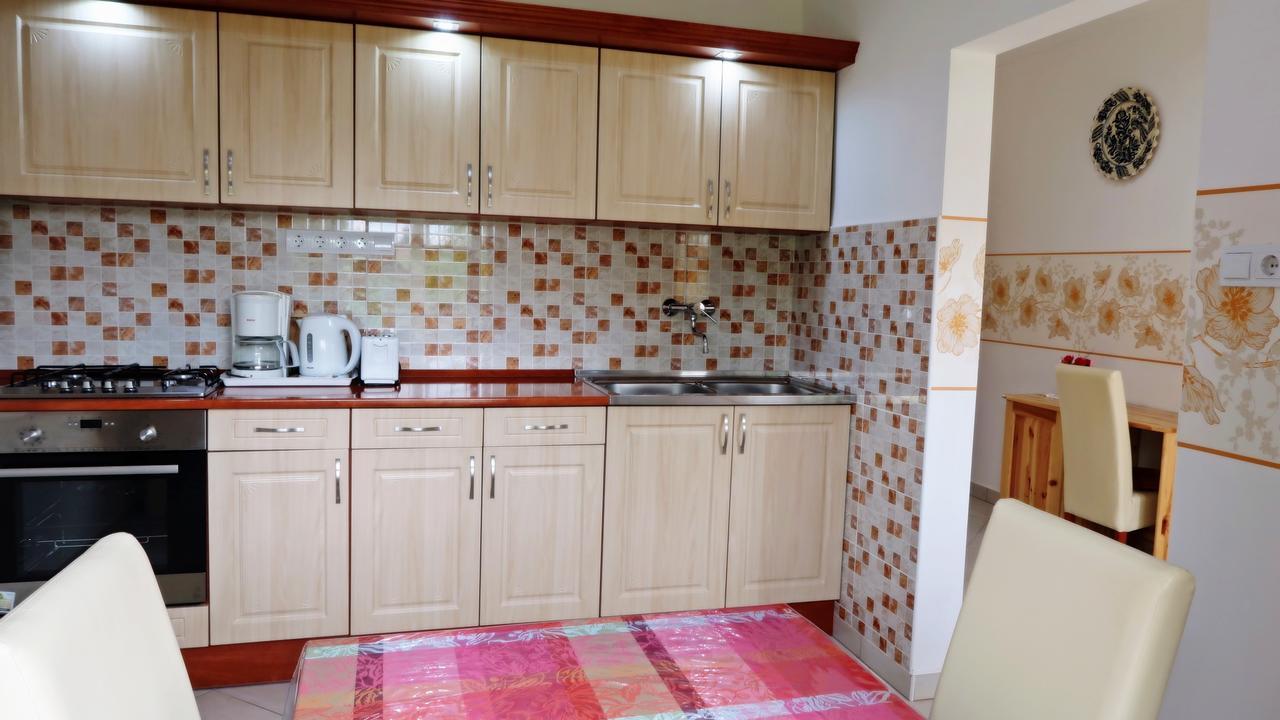 Magyar Apartmanhaz Iv. ザラカロシュ エクステリア 写真